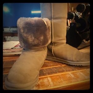 Tall Grey Uggs